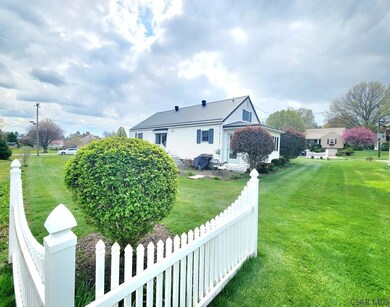 1567 Emmett Dr, Johnstown, PA 15905 - photo 2