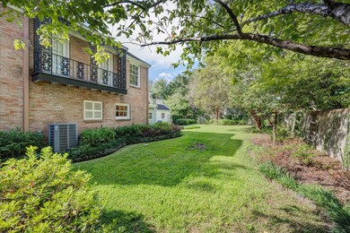 2900 Chevy Chase Dr, Houston, TX 77019 - photo 6