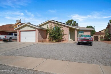 428 Katherine Dr, Horizon City, TX 79928 - photo 4