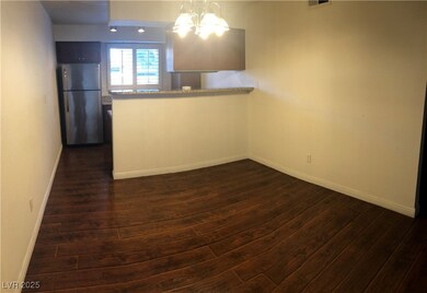 2750 S Durango Dr unit 1102, Las Vegas, NV 89117 - photo 2