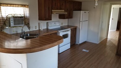 1025 Cecil Noel Rd, Bloomfield, KY 40008 - photo 2