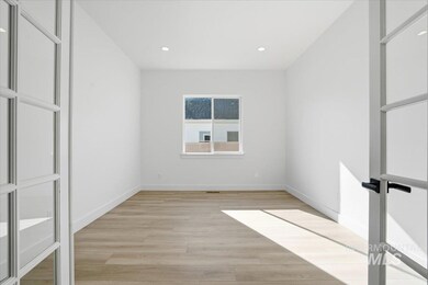 2323 N Kenora Ave, Star, ID 83669 - photo 5