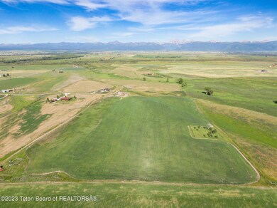 3 Aerial view to E 1