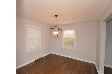 744 Norfolk Ave, Westchester, IL 60154 - photo 4