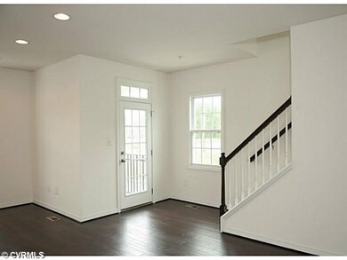 Den/Family/Great Room - Similar Floor plan in same