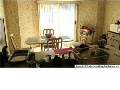 74 Seguine Place, Staten Island, NY 10312 - photo 2