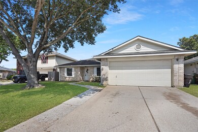 10915 Malden Dr, Houston, TX 77075 - photo 3