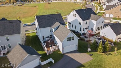 11825 Emerald Green Dr, Clarksburg, MD 20871 - photo 2