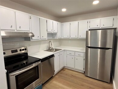 8277 SW 128th St unit 113, Pinecrest, FL 33156 - photo 2