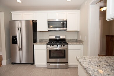 16 Melrose St, Worcester, MA 01605 - photo 4