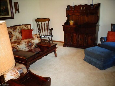 2149 Quail Run Dr, Cortland, OH 44410 - photo 6