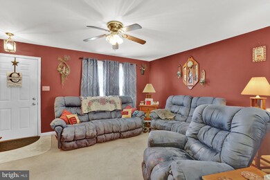 3852 Mountain Shadow Cir, Fayetteville, PA 17222 - photo 7