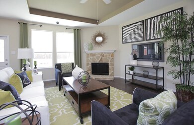 328 Paso Fino Dr, Alvin, TX 77511 - photo 3