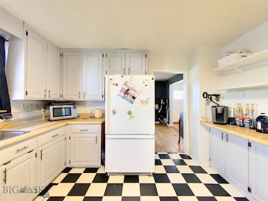 205 N Pacific St, Dillon, MT 59725 - photo 3