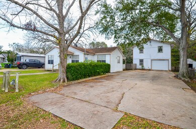 213 Wheaton St, Richmond, TX 77469 - photo 2