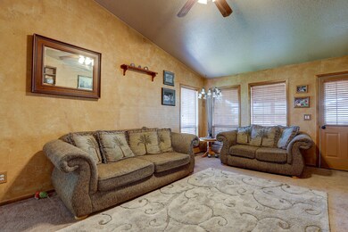 2737 SW Quartz Ave MLS-20