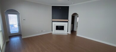 6002 Lynwood Banks Ln, Houston, TX 77092 - photo 5