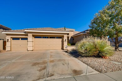 03 Exterior Front