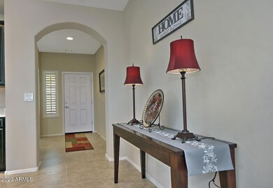 2419 N Hidden Canyon Dr-large-007-015-En