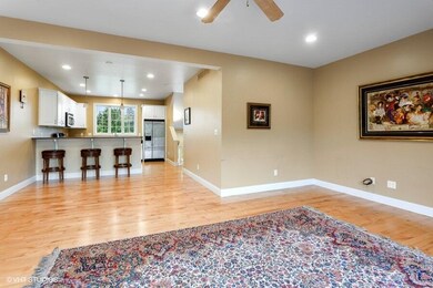 Living Room / Dining Room