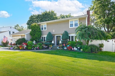 4 Cranford Rd, Plainview, NY 11803 - photo 2