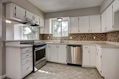 8414 Gulf Spring Ln, Houston, TX 77075 - photo 4