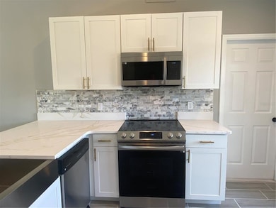 Range - Microwave - Hood