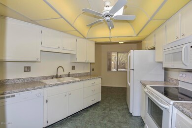 11025 W Topaz Dr, Sun City, AZ 85351 - photo 7