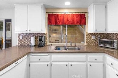 13021 Broken Bit Cir, Corona, CA 92883 - photo 5