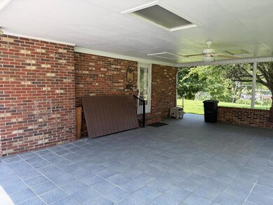 211 Philpot Ave, Richlands, VA 24641 - photo 7