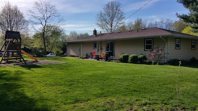 21590 Horseshoe Ct, Goshen, IN 46528 - photo 4