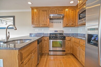 24 Edmonds Cir unit Bldg 24, Whitinsville, MA 01588 - photo 7