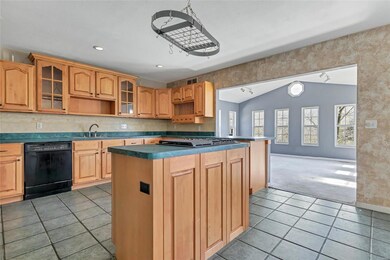 10 Oakside Dr, Collinsville, IL 62234 - photo 3