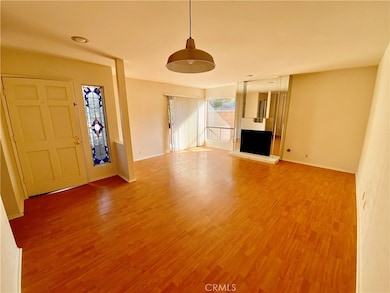 113 Aspen Ln, Costa Mesa, CA 92627 - photo 2