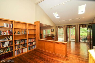 6801 Persimmon Tree Rd, Bethesda, MD 20817 - photo 7