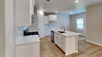 6905 Labelle Dr, Warr Acres, OK 73132 - photo 7