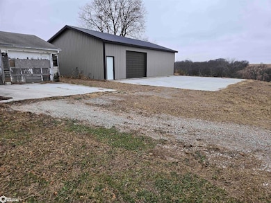 837 G76 Hwy, Knoxville, IA 50138 - photo 4