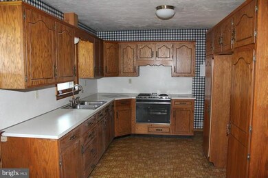 643 Houser Rd, Fayetteville, PA 17222 - photo 2