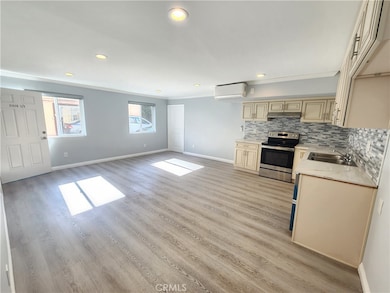 21217 De la Guerra St unit A, Woodland Hills, CA 91364 - photo 2