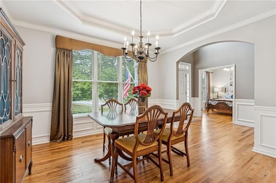 Decorative trim and molding in dining room