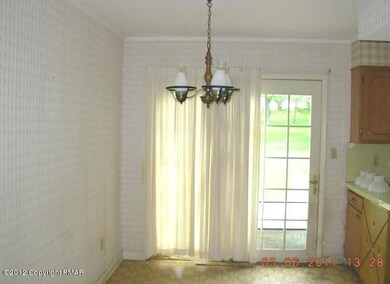 576 Knauss Rd, Nazareth, PA 18064 - photo 3