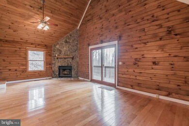 261 Boiling Springs Ct, Gerrardstown, WV 25420 - photo 5