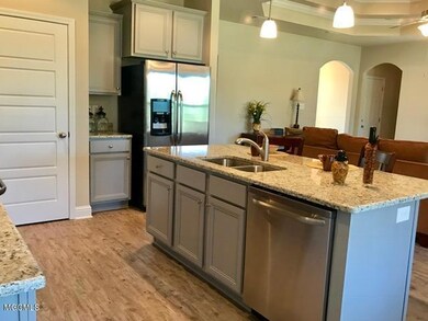 The%20Iris%20-%20Kitchen%203