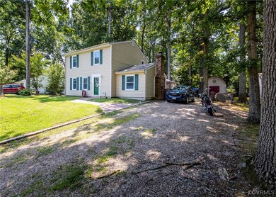 View of front of home featuring a front lawn