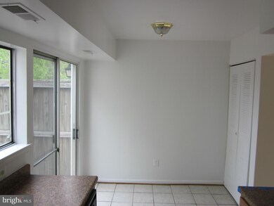 332 Lancaster Square unit 332, Sterling, VA 20164 - photo 6