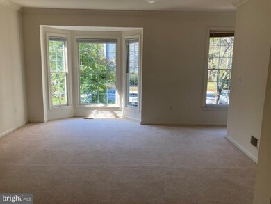 3104 Sutherland Hill Ct, Fairfax, VA 22031 - photo 3