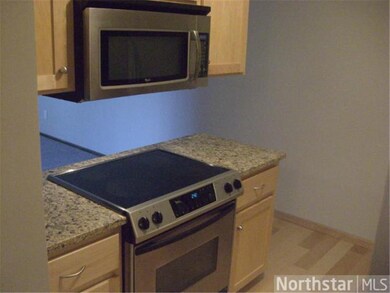 Granite countertops, SST appliances w/dishwasher, 