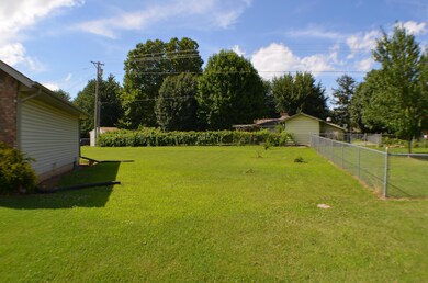 3Side Yard