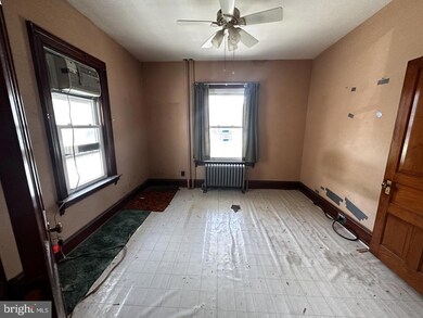 39 N Penrose St, Quakertown, PA 18951 - photo 3