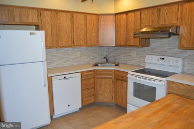 36B Sumac Ct unit 36B, Mount Laurel, NJ 08054 - photo 3